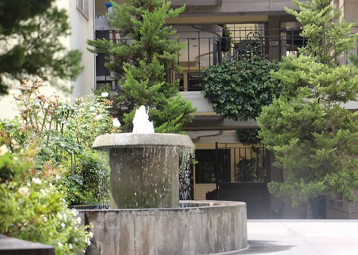 Obelisk Hotel