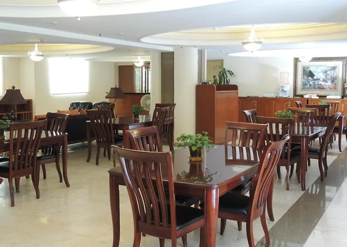 Obelisk Hotel