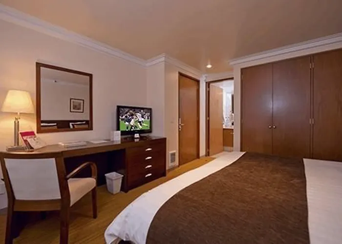 Obelisk Hotel 4*